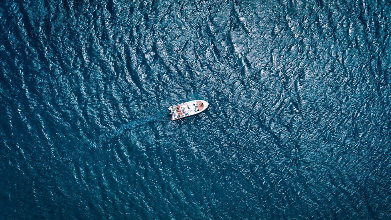 Marine Fish Finder Buying Guide: Choose the Right Sonar for Your Boat