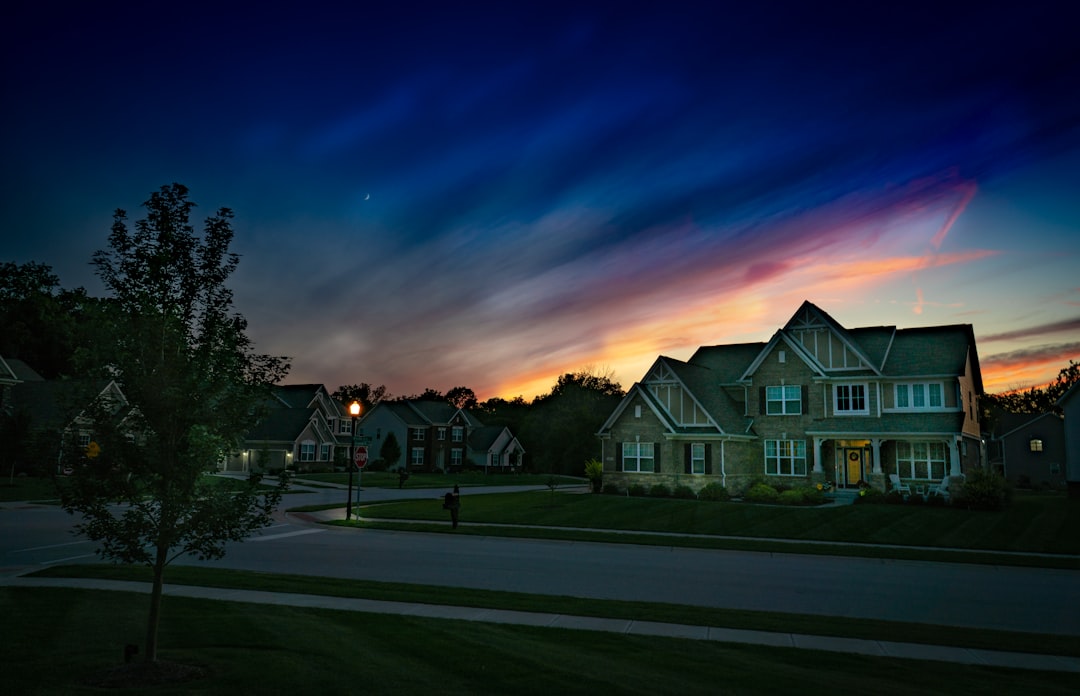 Solar Battery Storage Price: What U.S. Homeowners Should Compare Before Buying