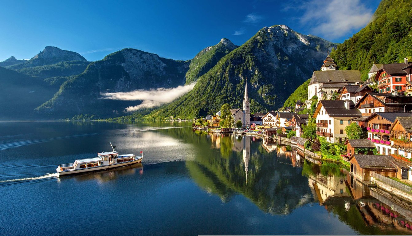 aluminum jon boat on lake