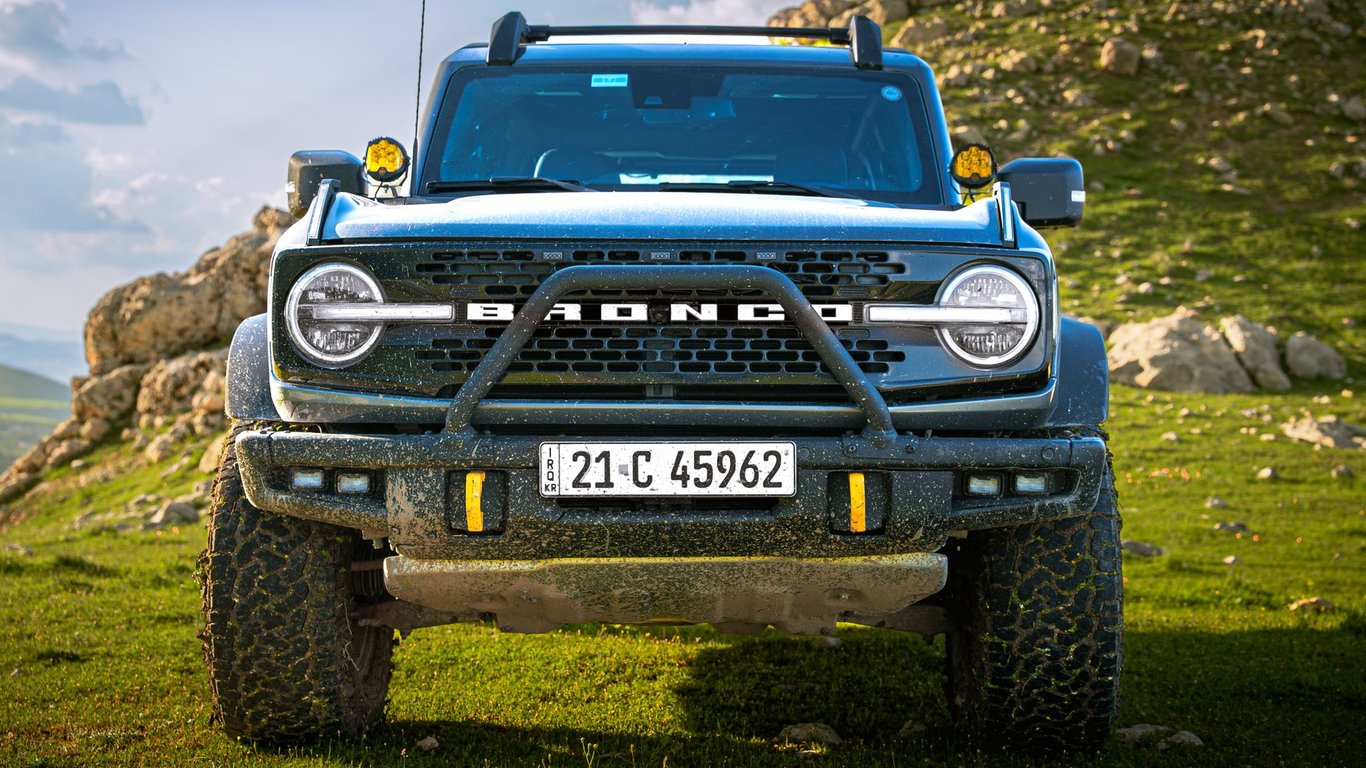 Ford Bronco off-road