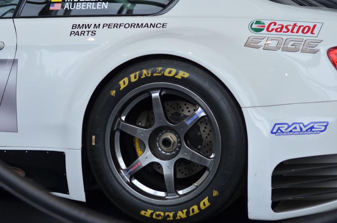 car tire sidewall 225/60R18