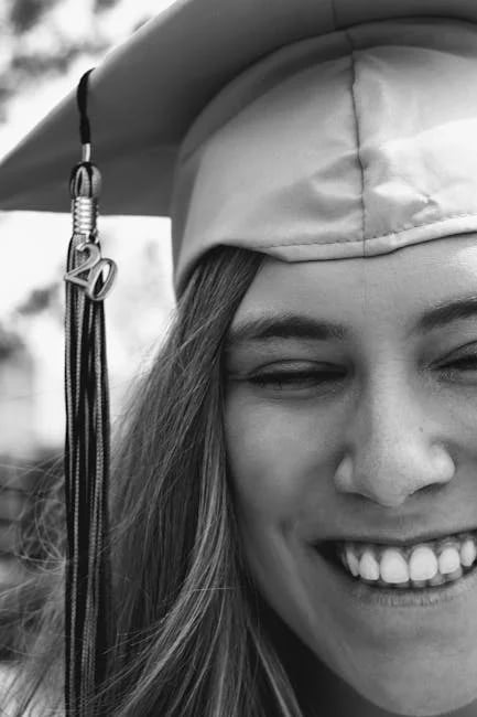 Image describing Unlock 2025s Top Scholarships for a 2.0 GPA Now!