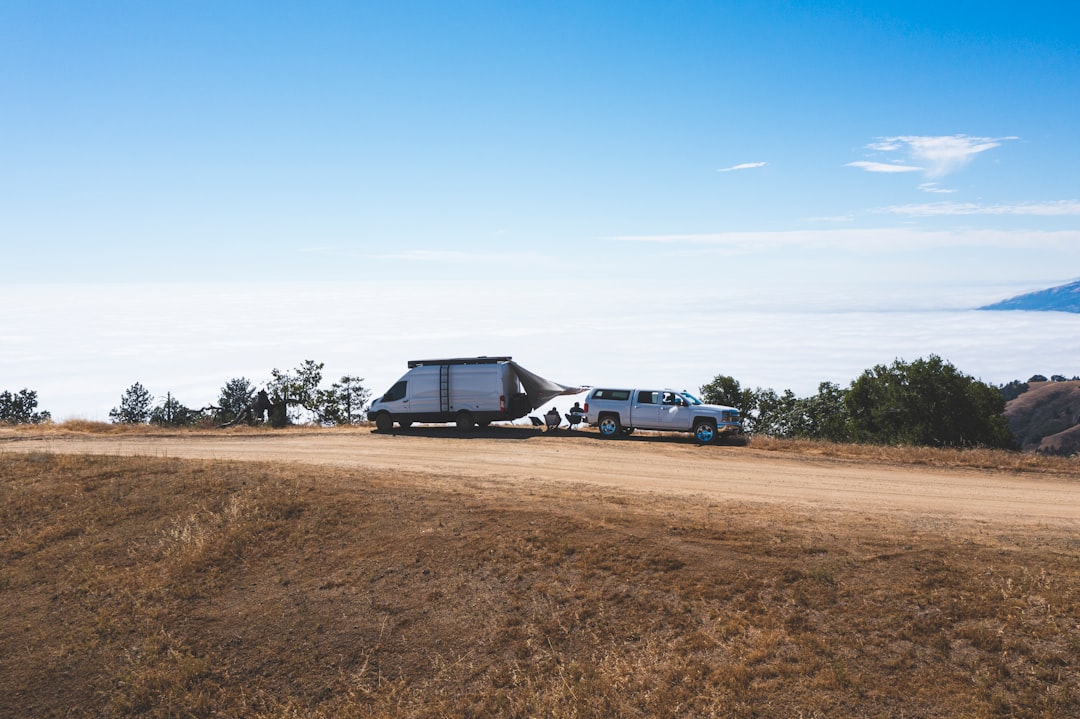 Best Tow Vehicles for RV Travel: Match Payload, Tow Rating, and Trailer Weight