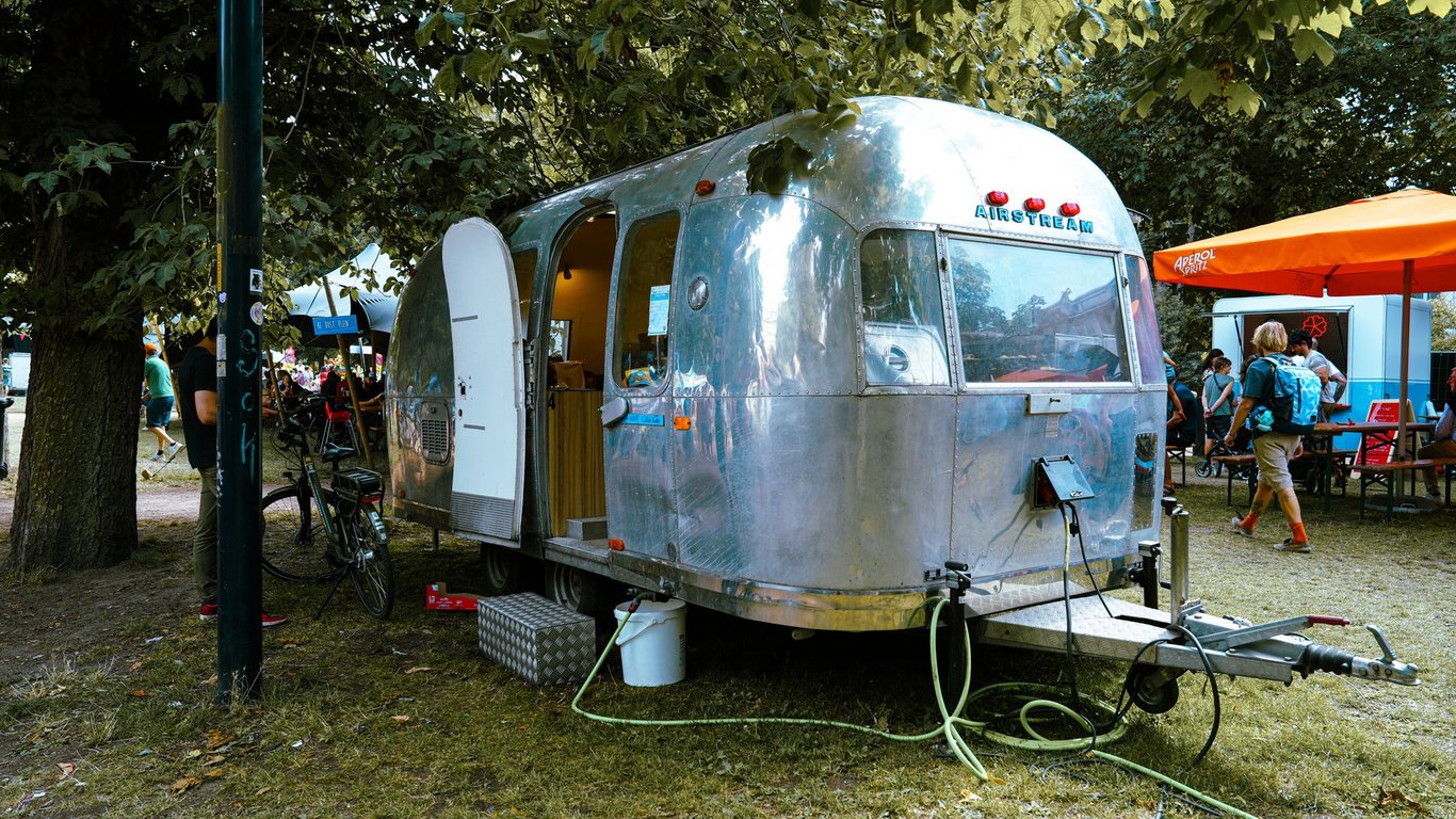 Trailer Tire Inflation: Why Correct Pressure Is Essential for Safe Towing