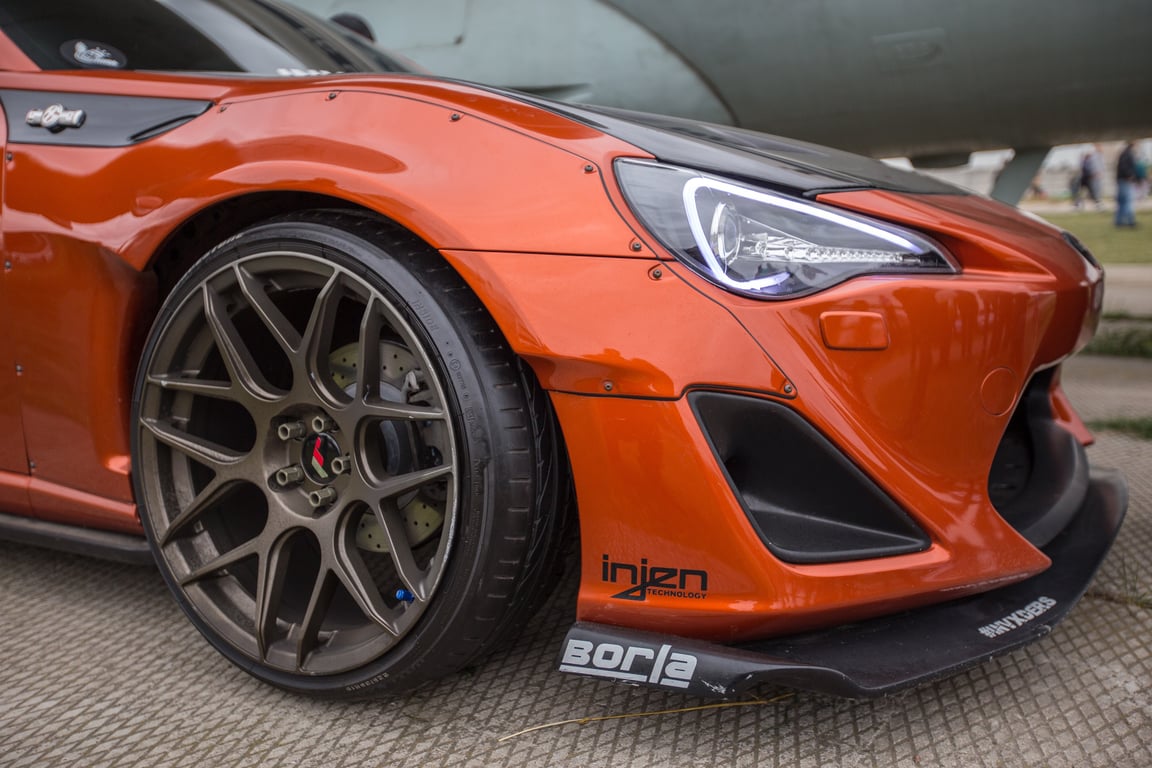 large alloy wheels with low-profile tyres
