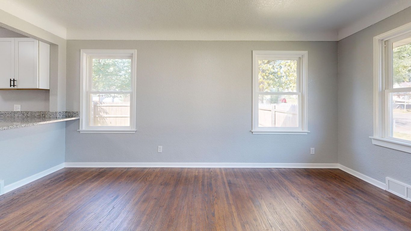 Hardwood Flooring Near Me: How to Compare Local Installers, Materials, and Costs