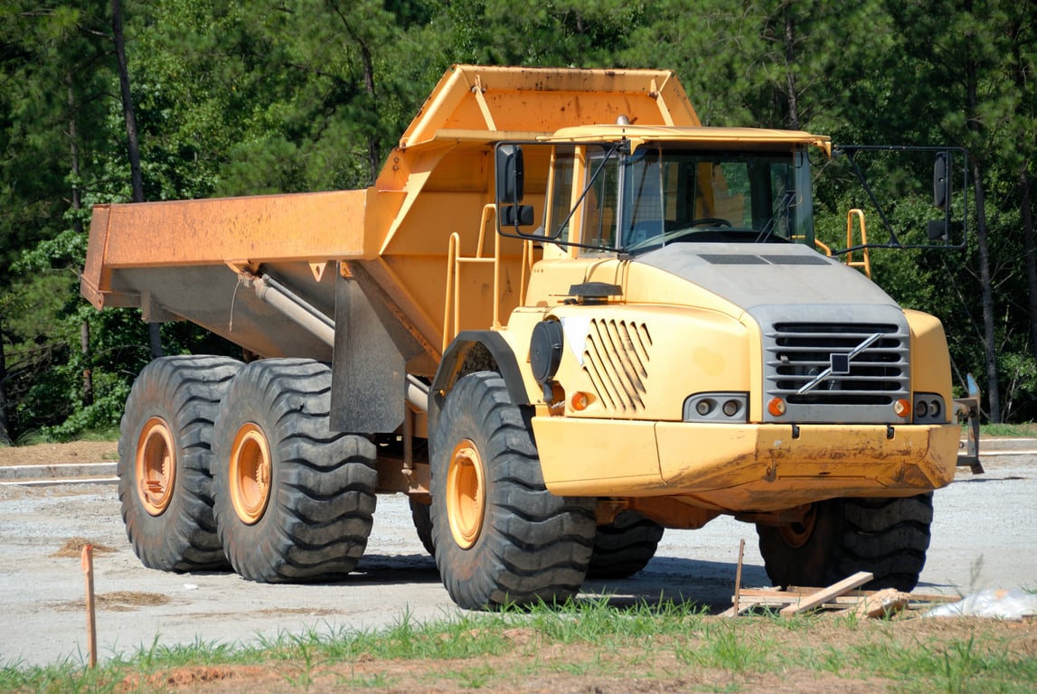 heavy-duty truck repair shop