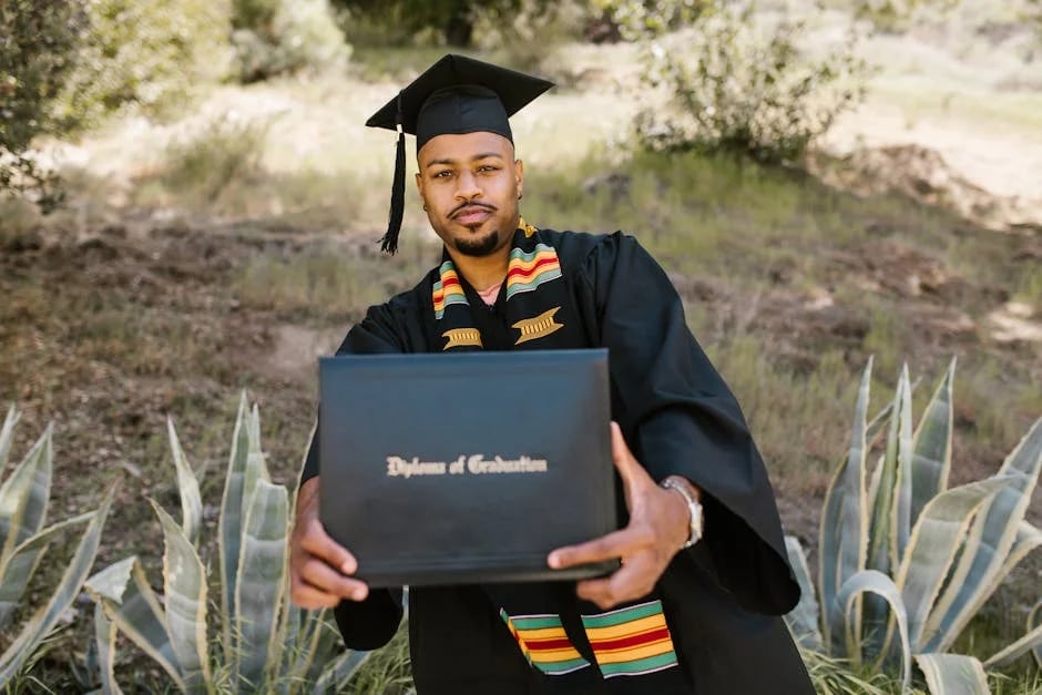 Image describing 7 Best Fully Funded Scholarships for 2023 – Apply Now!