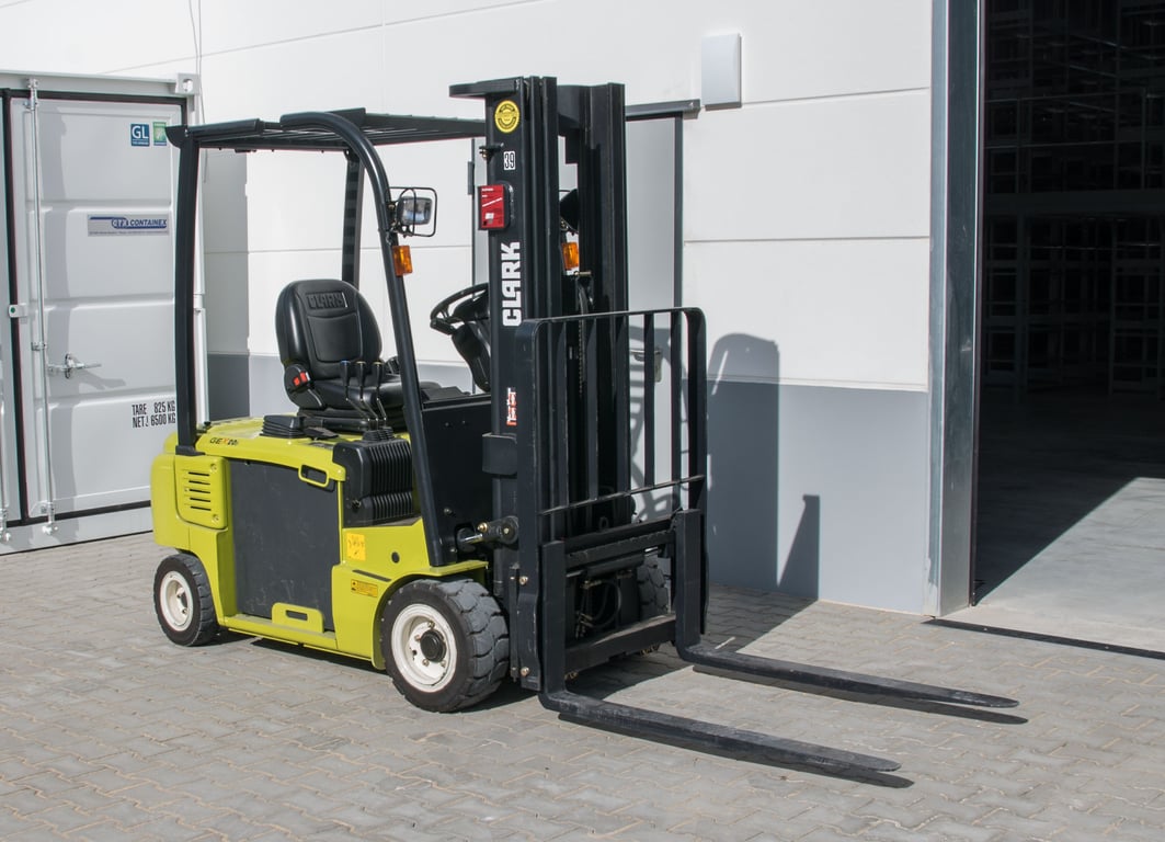 non-marking forklift tires