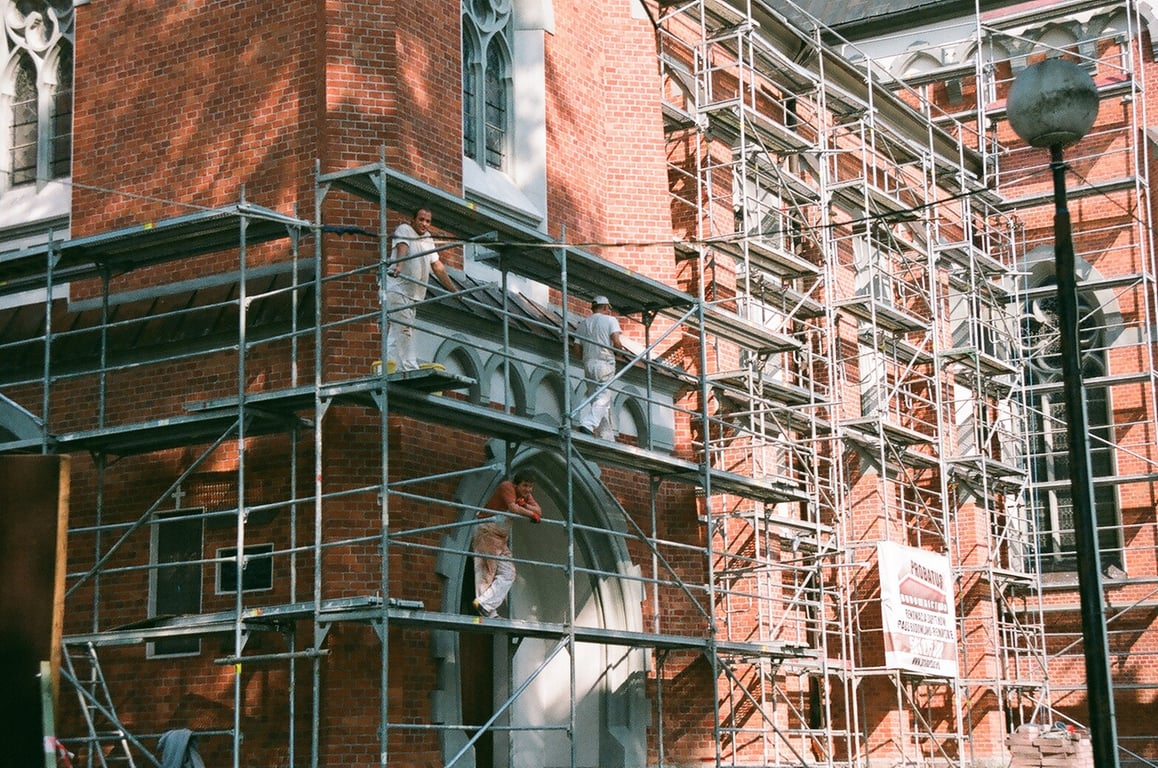 roof repair contractor