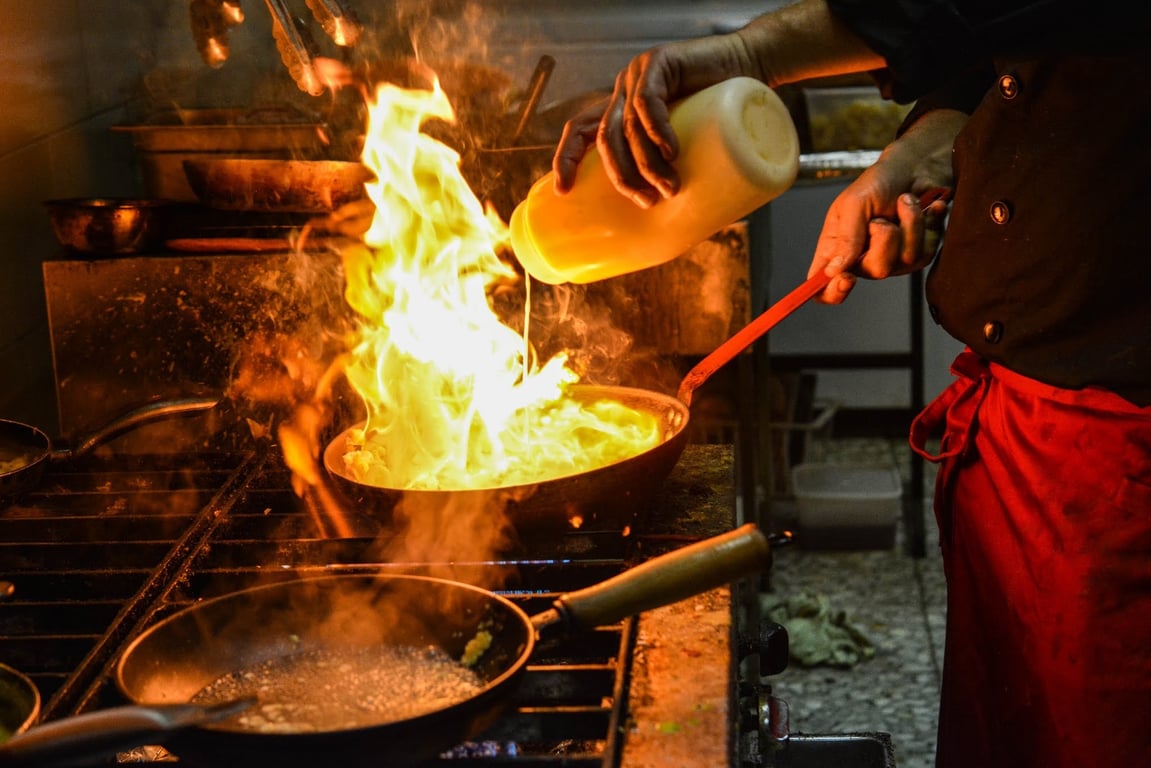 professional kitchen deep cleaning