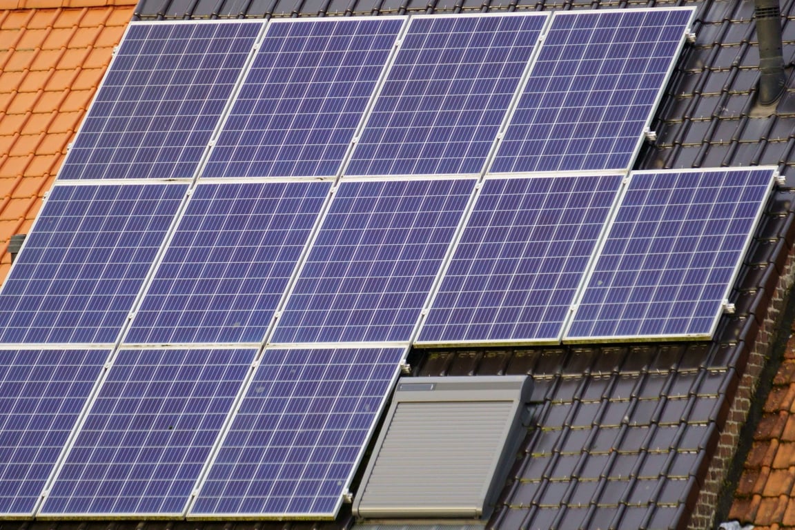 residential rooftop solar panels