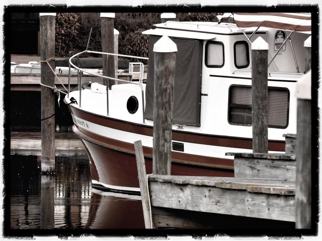 marina boat slip