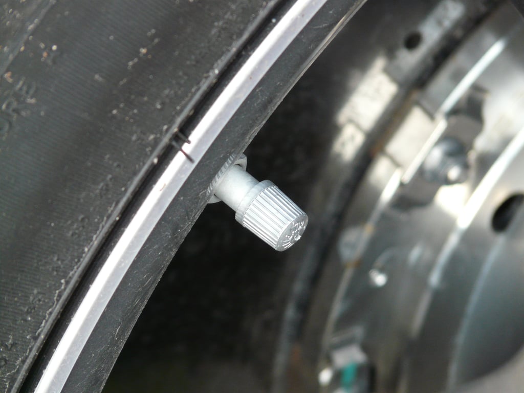 car tire pressure door placard