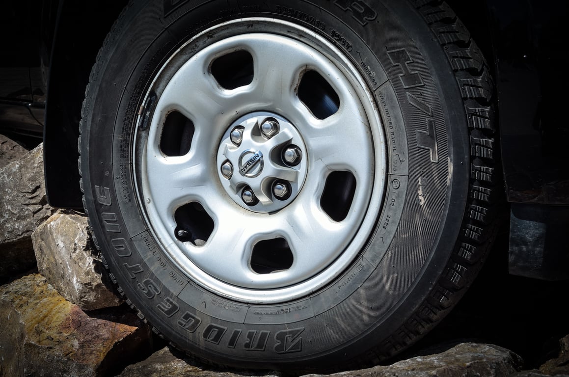 tire shop wheel alignment