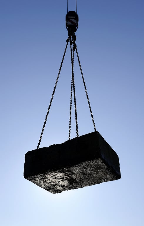 Eaz-Lift weight distribution hitch
