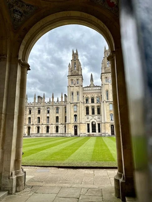 Image describing Top 10 Scholarships Abroad You Need to Apply for Now!