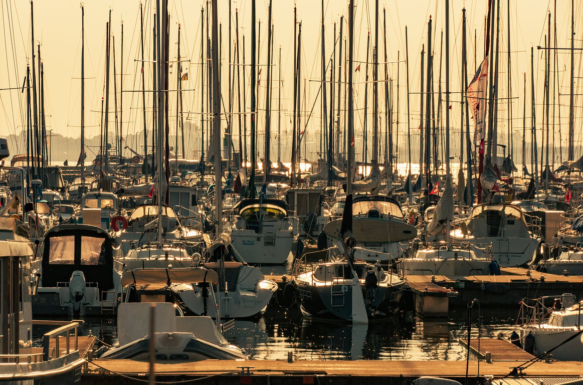 yacht marina dockage