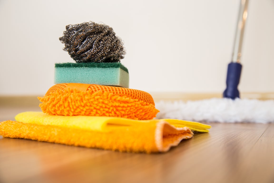 commercial floor scrubber