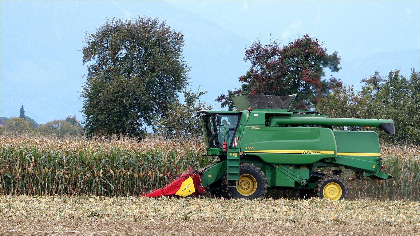 John Deere compact wheel loader