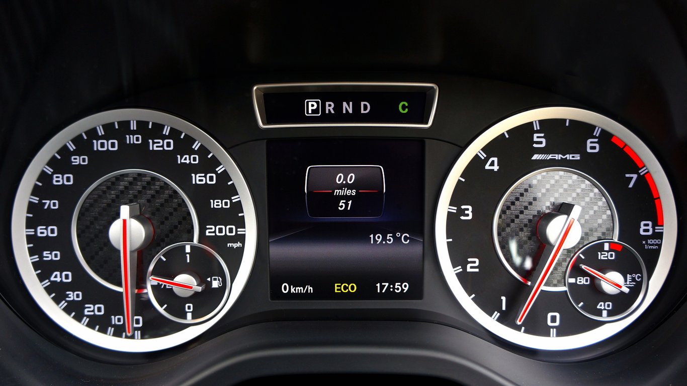 Mercedes-Benz dashboard warning light