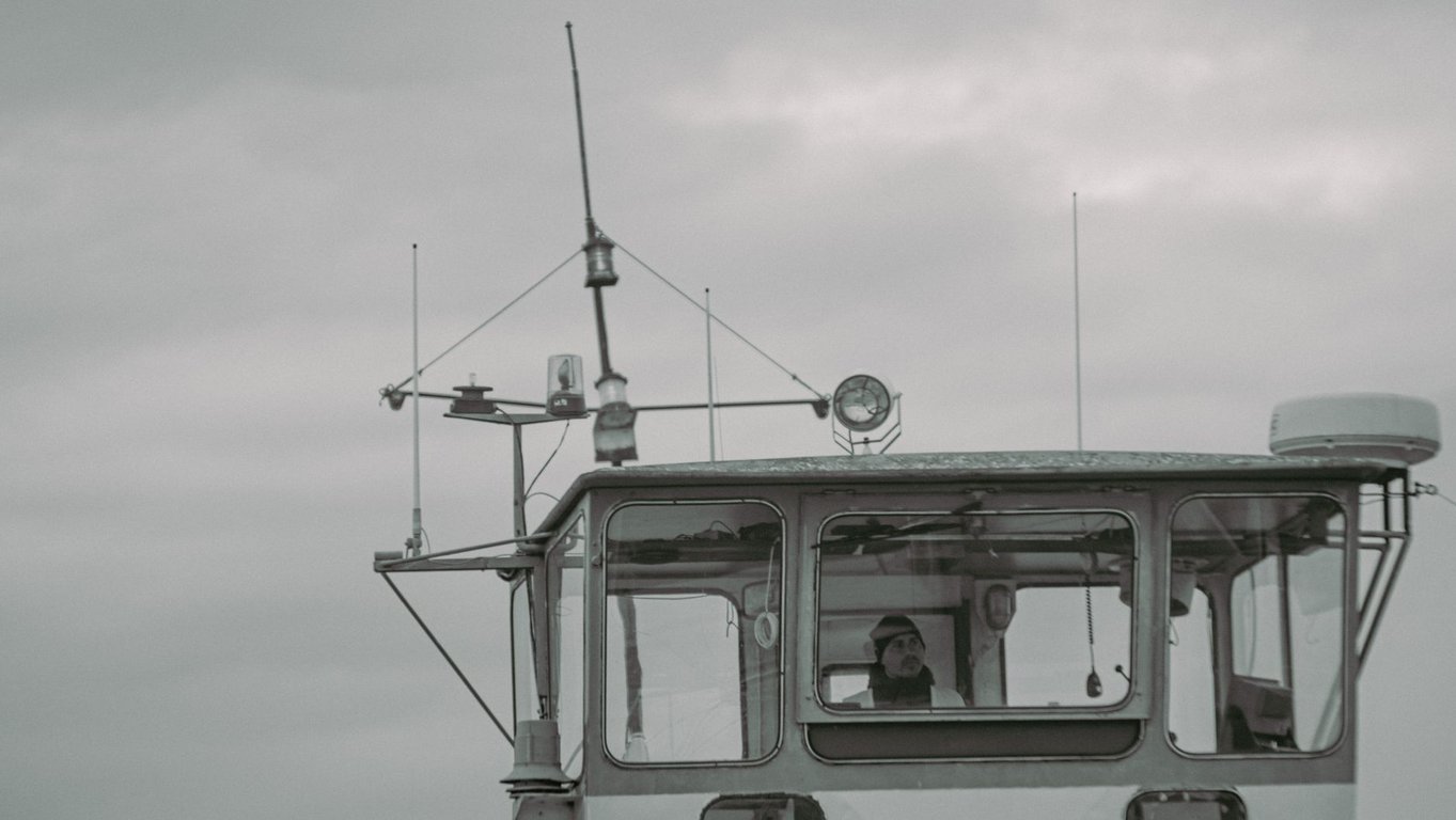 West Marine VHF Radio: How to Choose the Right Marine Radio for Your Boat