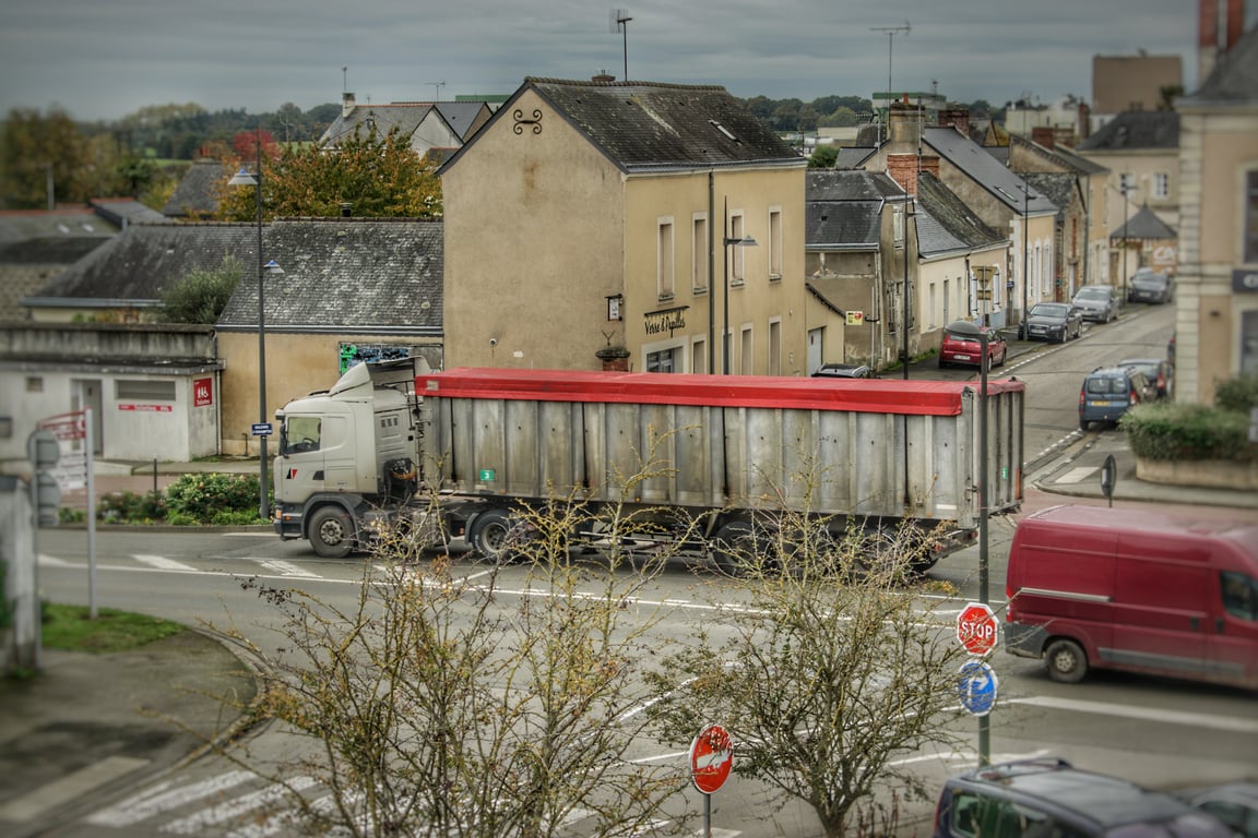 semi trailer roadside repair