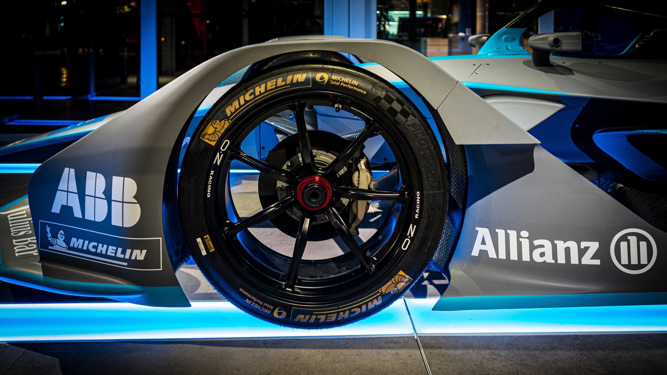 car tire tread inspection