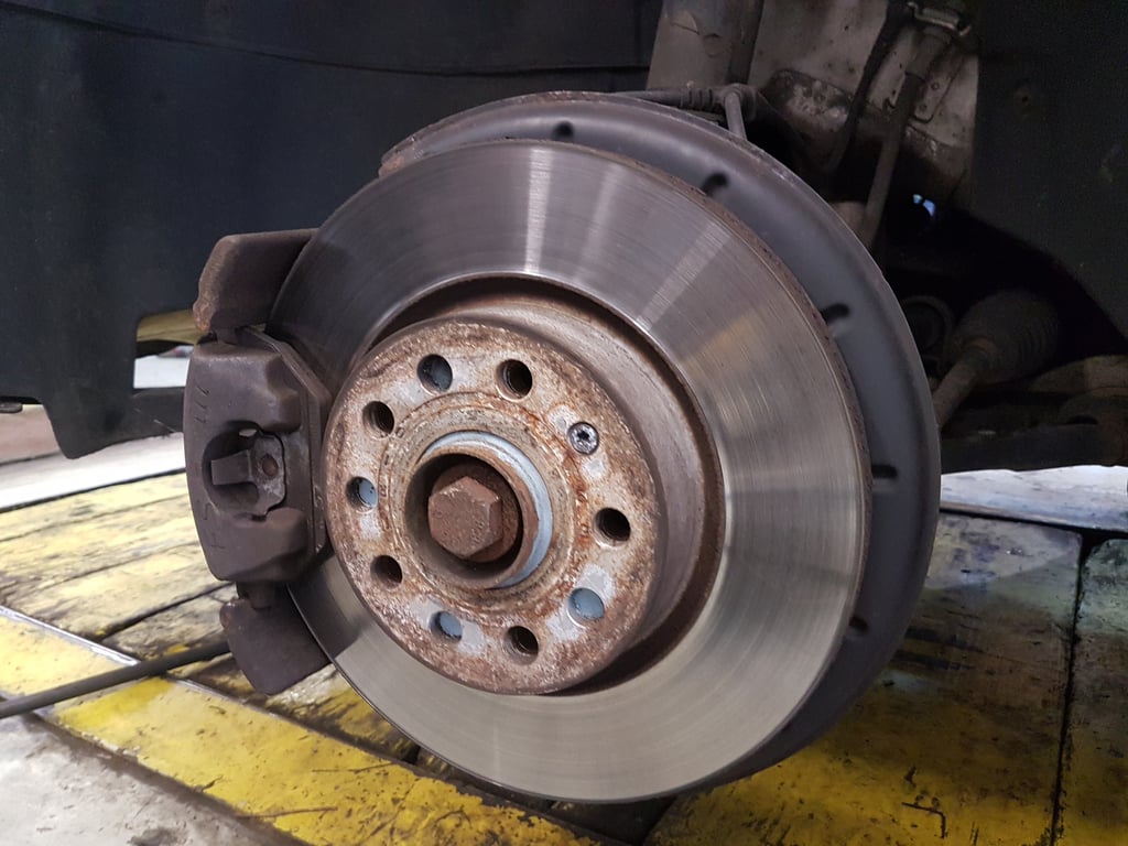 mobile brake pad replacement
