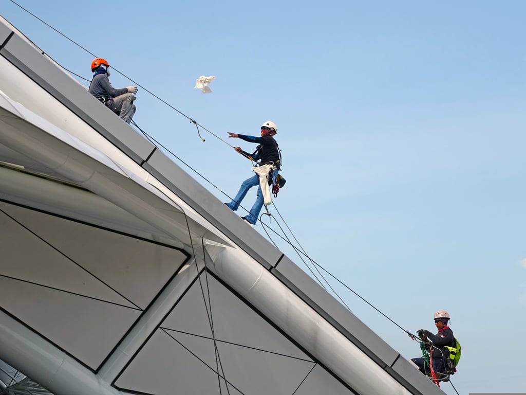 roof repair contractor