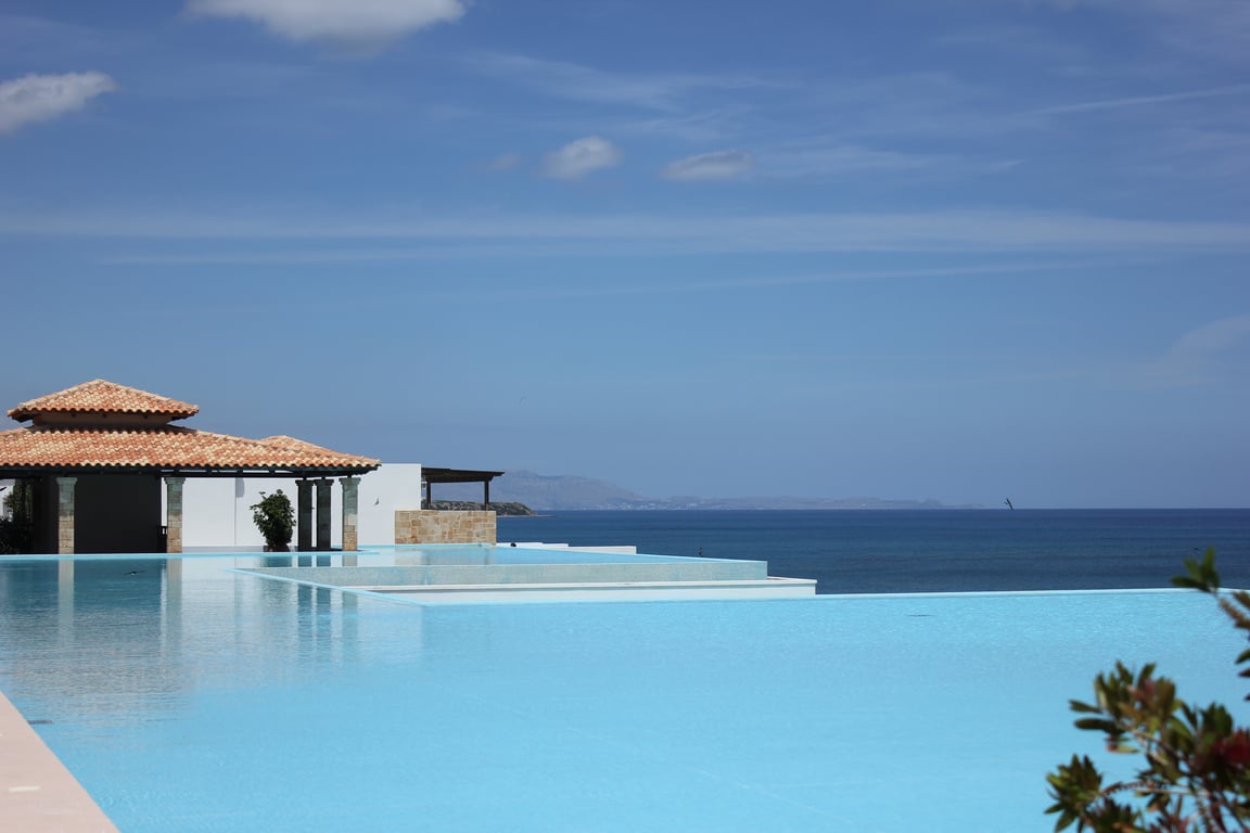 empty swimming pool renovation