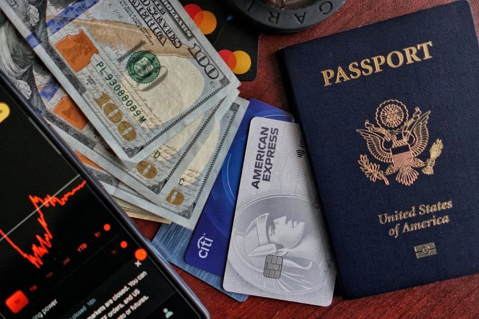 Image describing Chase Reserve vs Amex Platinum Best Pick in 2026?