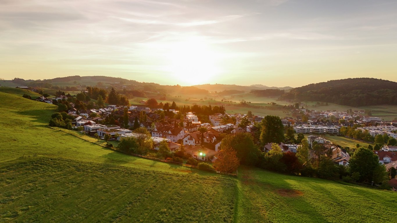 Independent Living Facilities Near Me: How to Compare the Right Community