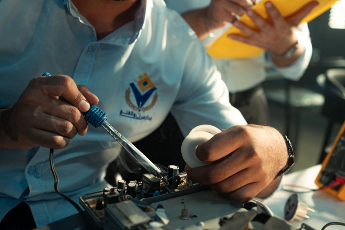 Air Conditioner Maintenance Near Me: How to Choose a Qualified Local HVAC Technician