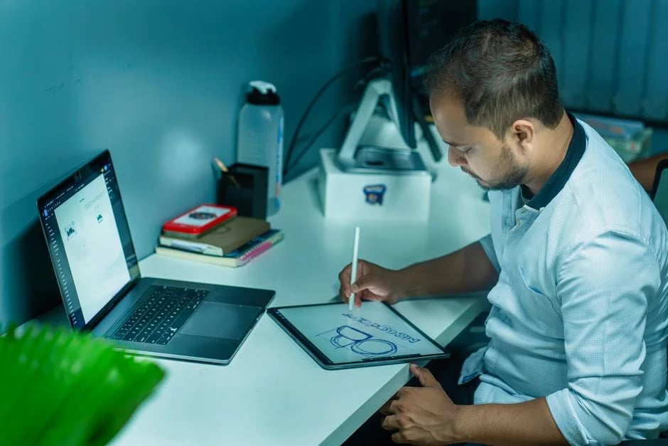 Image describing How to Hire a Graphic Designer Fast 7 Proven Tips (2026)