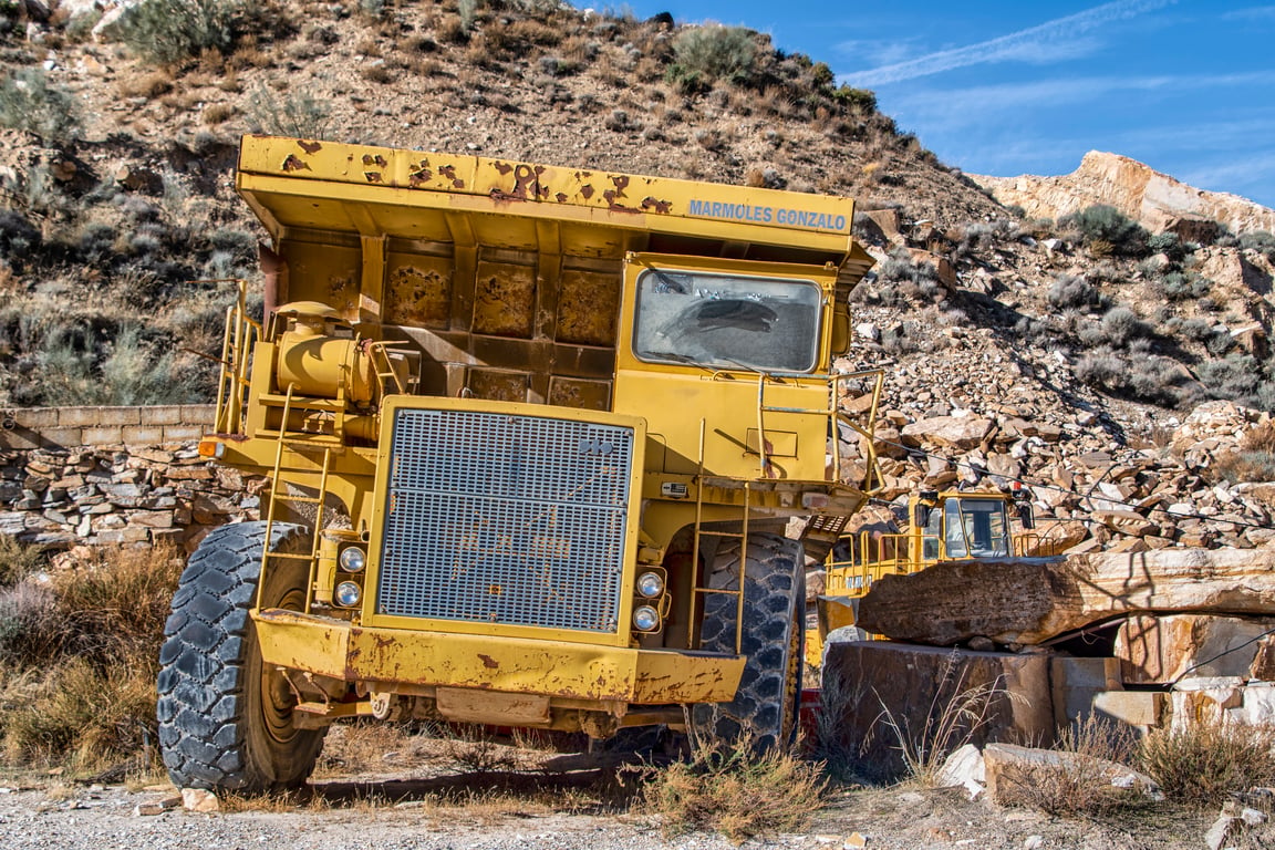 heavy truck repair shop
