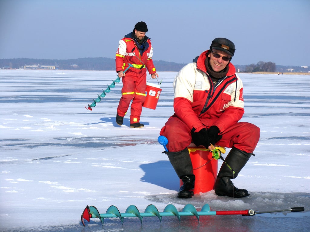 ice fishing auger