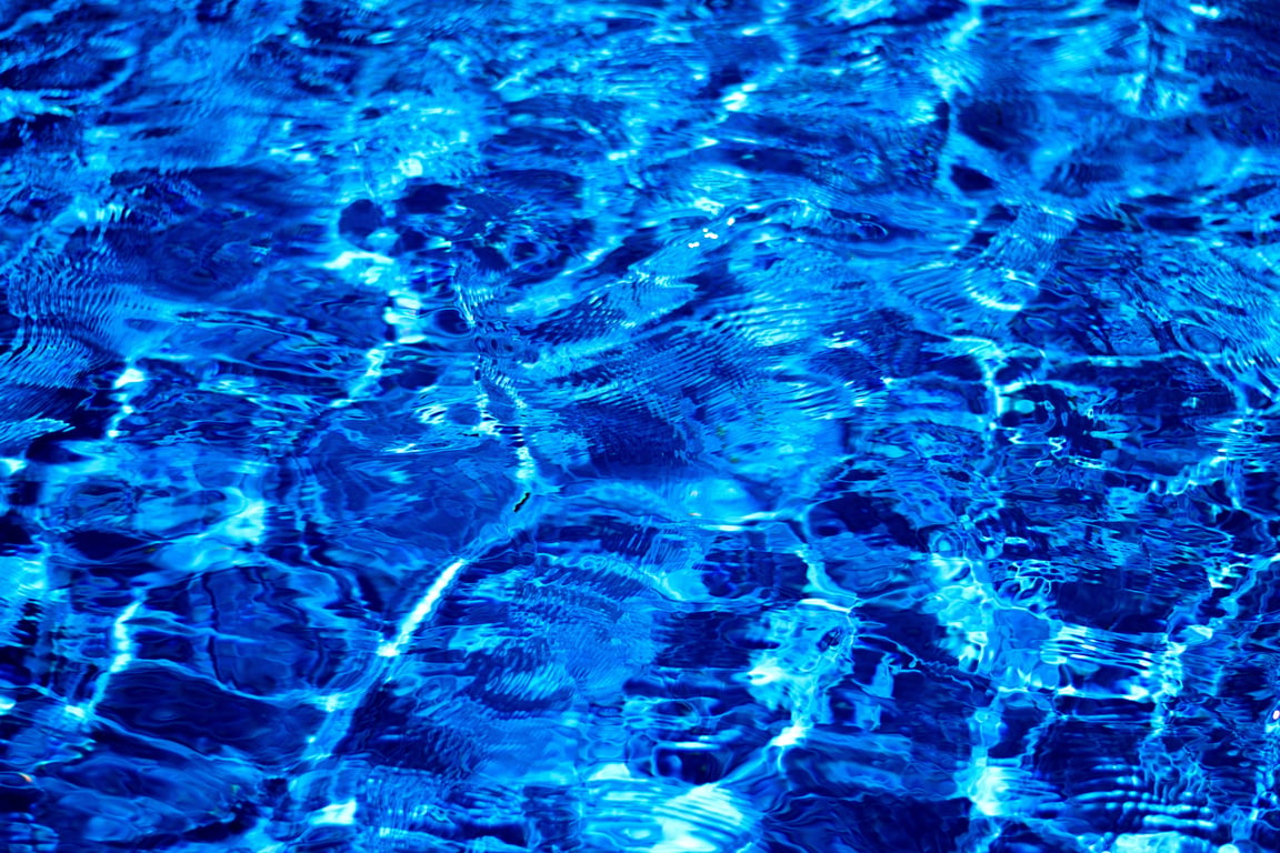 backyard swimming pool construction