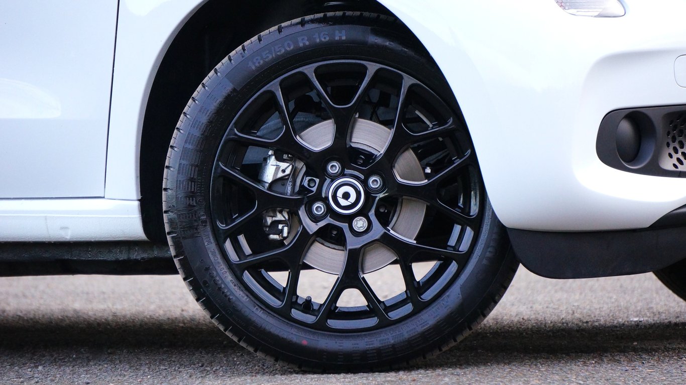 How to Choose Auto Repair Shops for Electrical Problems That Diagnose Before Replacing Parts