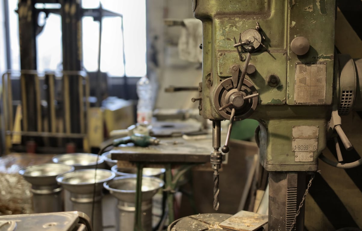 Warehouse Material Handling Equipment: Choose Tools That Match Your Workflow