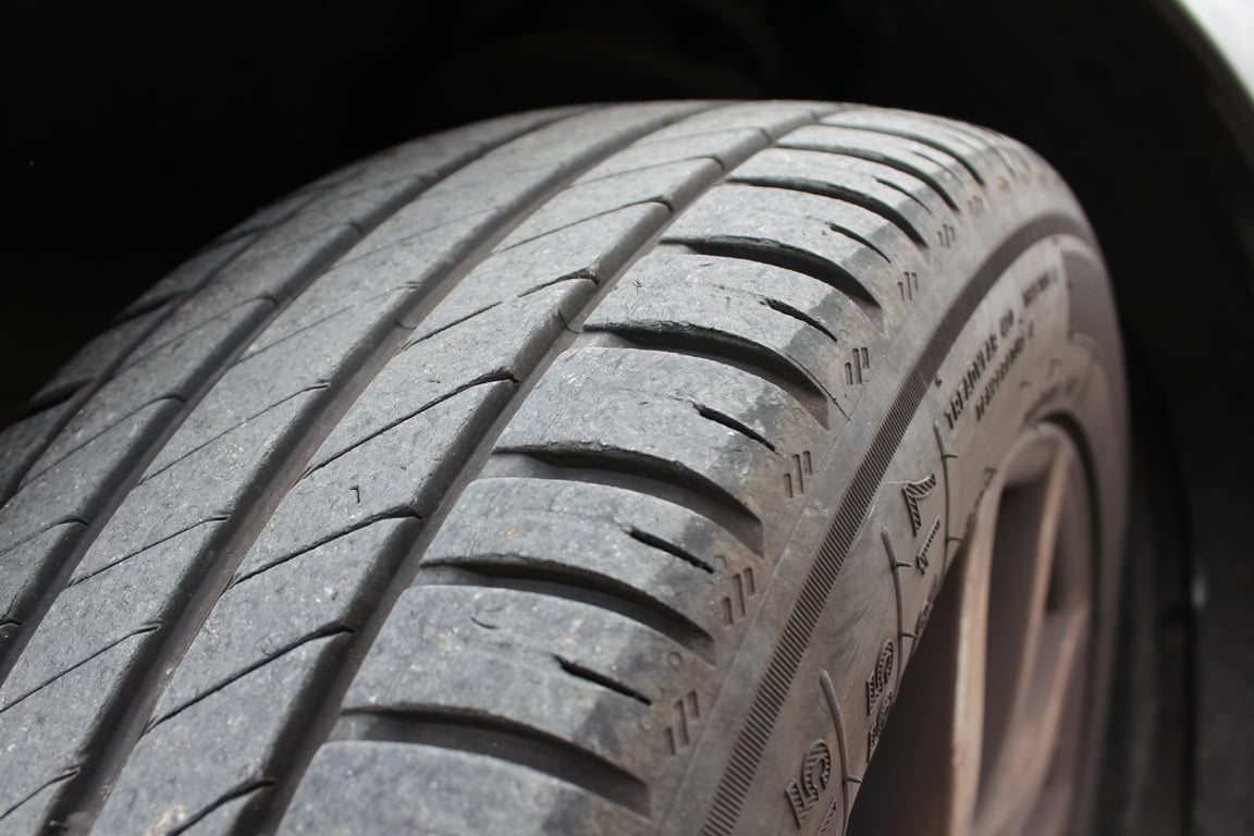 tire shop wheel balancing