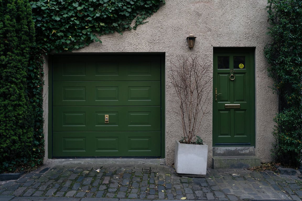 Home Depot Garage Doors: How to Compare Styles, Materials, and Installation Options
