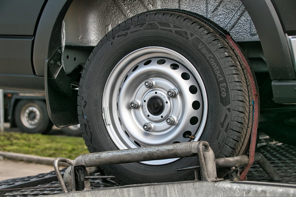 motorhome flat towing car