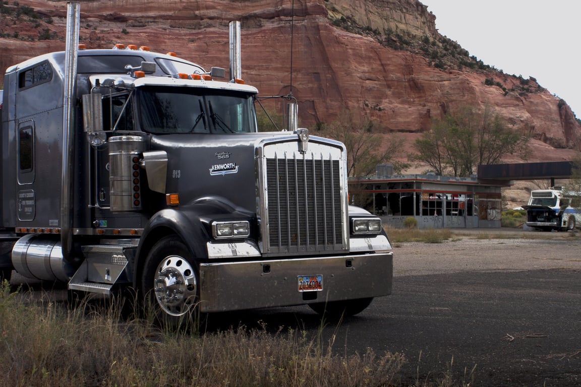 semi truck tractor trailer