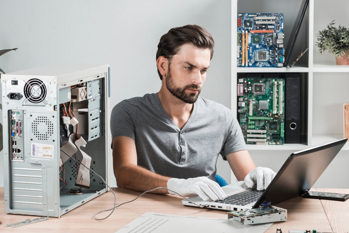 HVAC technician repair