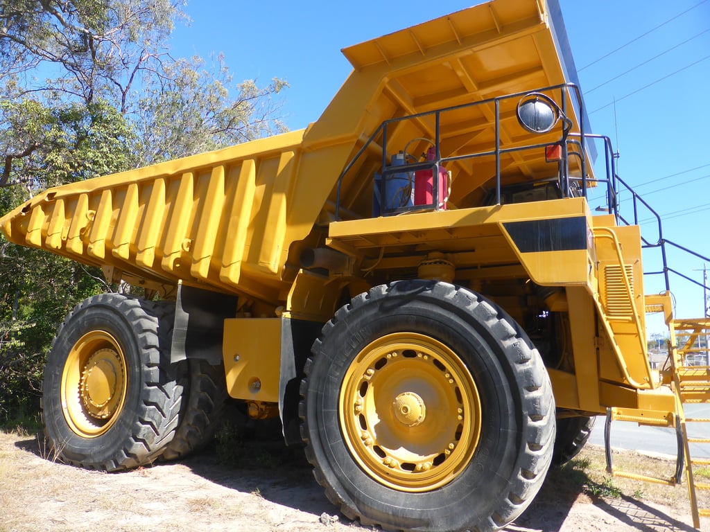 heavy-duty truck repair shop