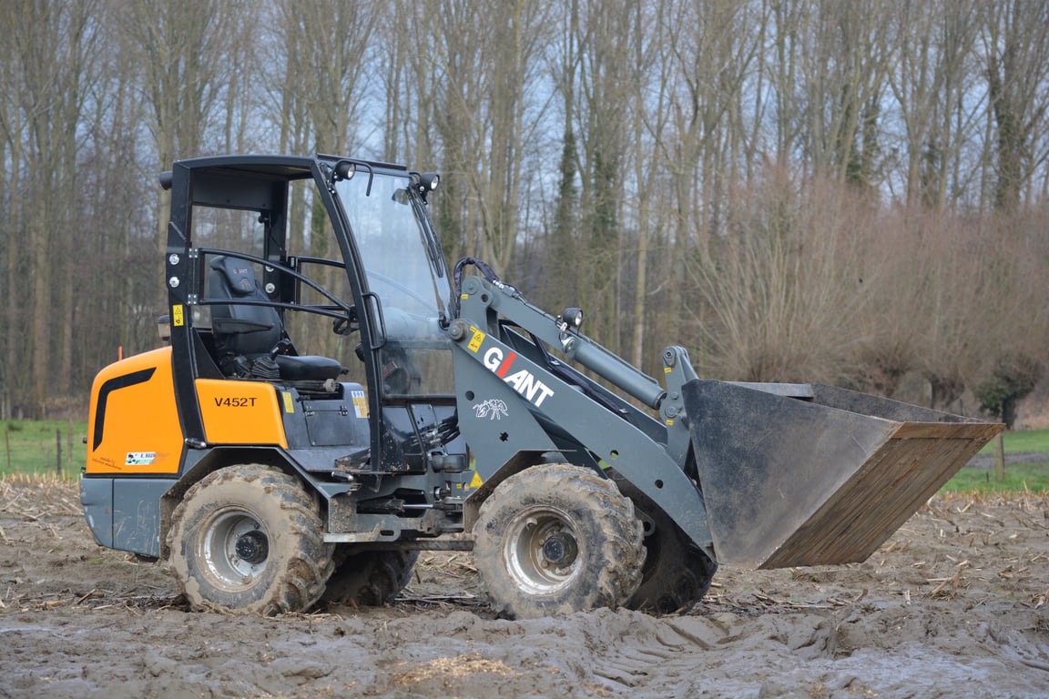 excavator field repair