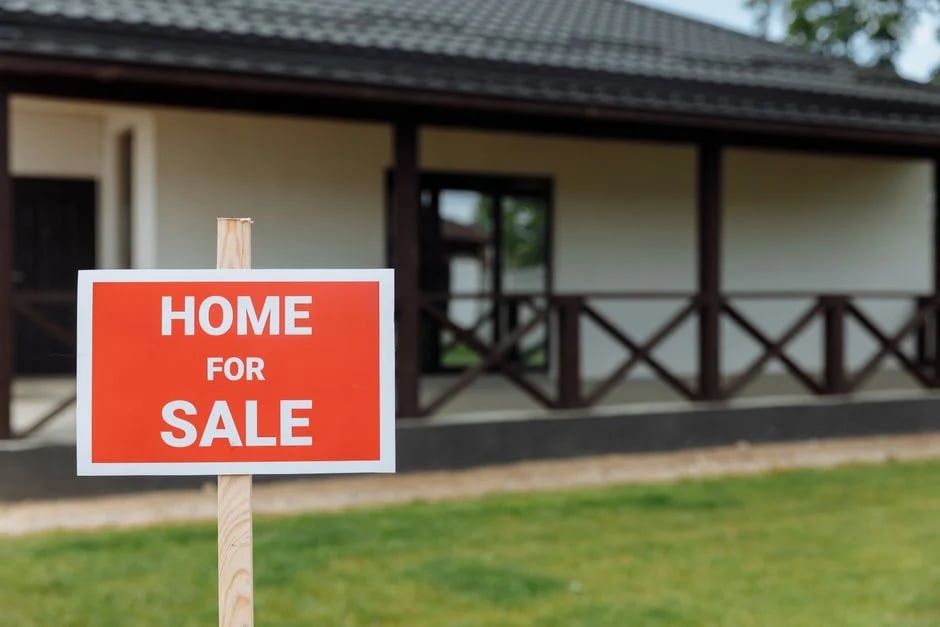 Image describing How to Find the Best HUD Houses for Sale in 2026 Fast?