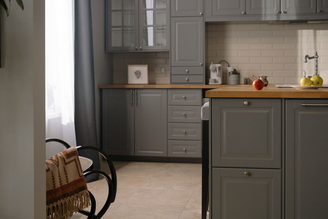 Kitchen Remodeling Contractors Near Me: How to Compare Bids, Credentials, and Fit