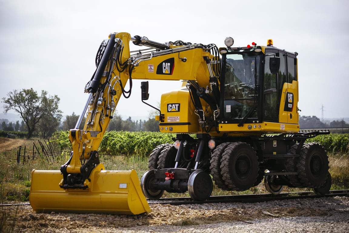 earthmoving excavator haul road